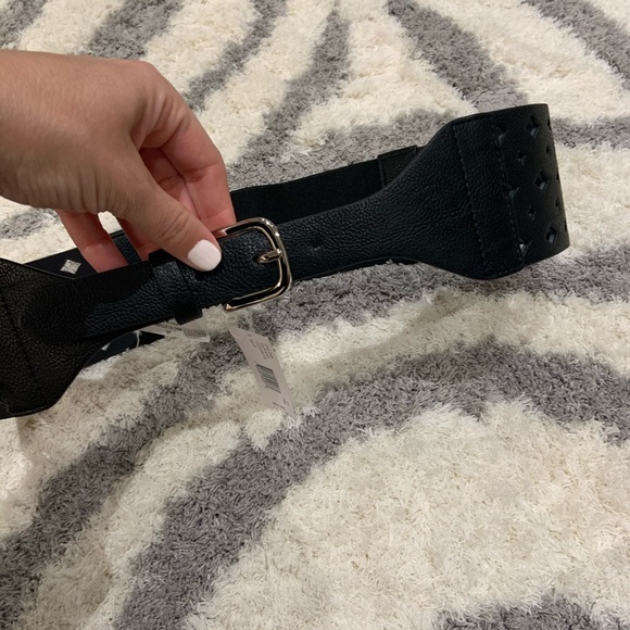 Brand new DKNY belt - Picture 3 of 5